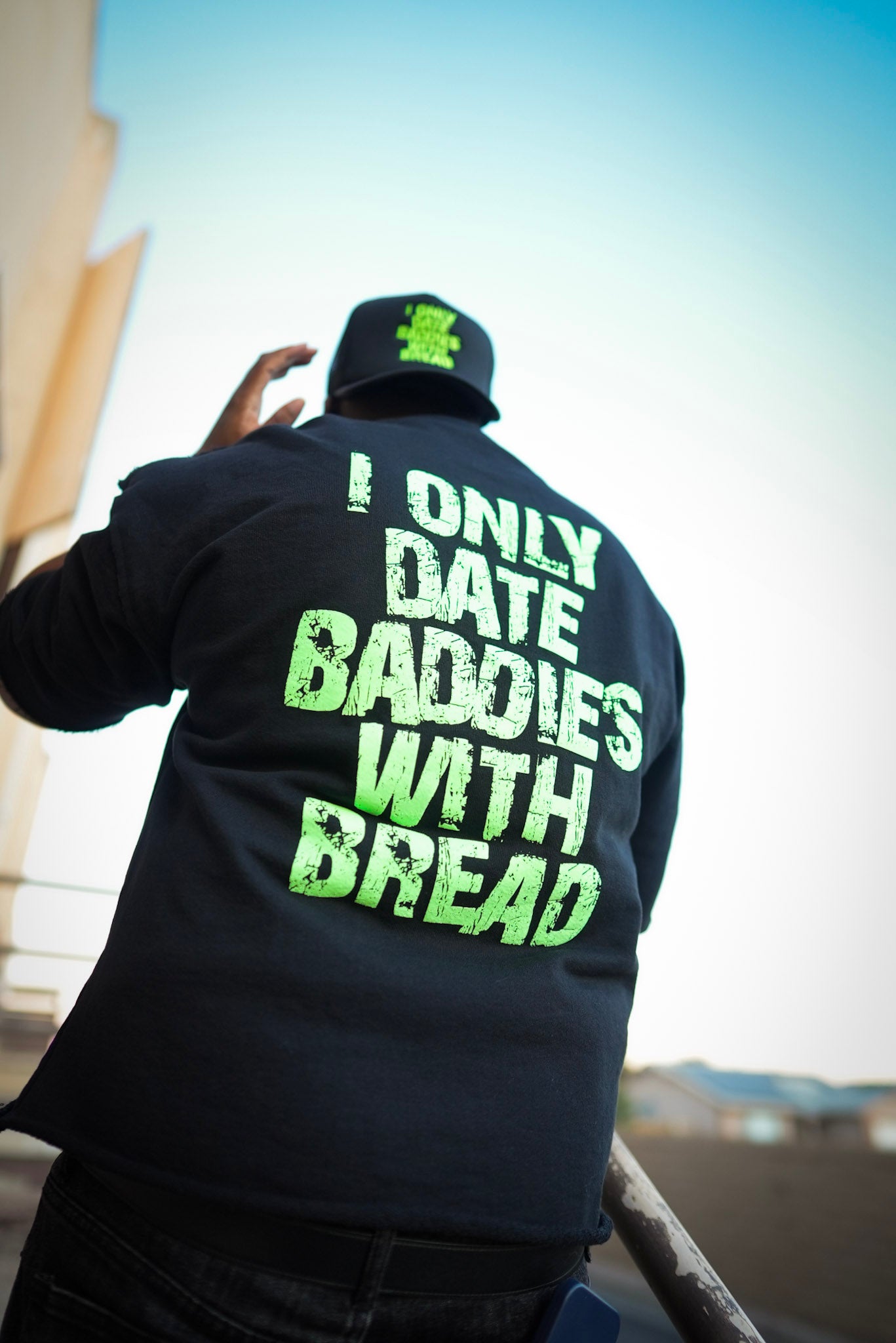“I Only Date Baddies With Bread” Shirt